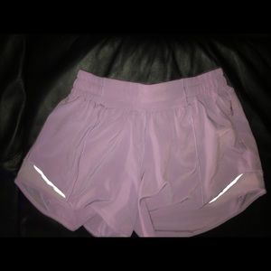 Lululemon hotty hot 4 inch shorts
